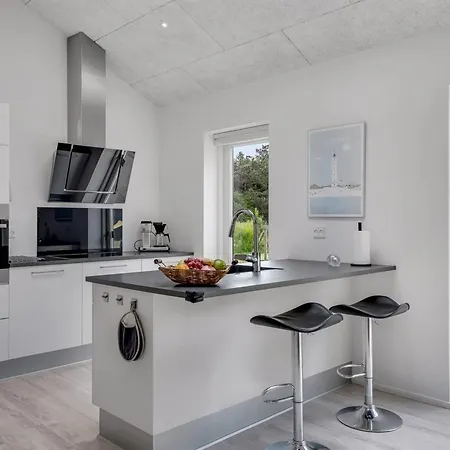 Jonka - 2km From The Sea By Interhome *